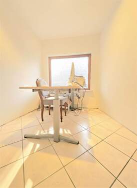 Eingangsbereich / Arbeitszimmer / Essbereich - 