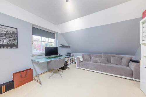 Großzügiges Schlafzimmer - 