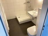 Bad mit Dusche EG - 