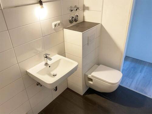 Bad mit Dusche EG - 