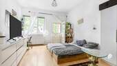 Wohnzimmer 1 - Zentral gelegene 2,5-Zimmer-Wohnung in Weißensee mit Südbalkon und sehr guter Anbindung
