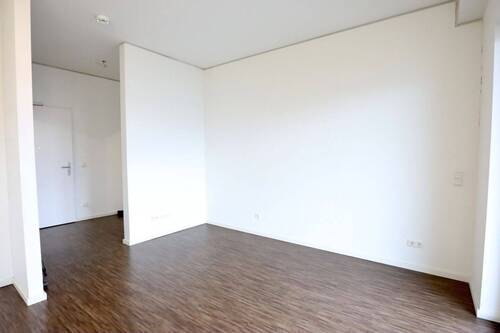 Wohn-Essbereich - 2 Zimmer Etagenwohnung in München / Thalkirchen-Obersendling-Forstenried-Für