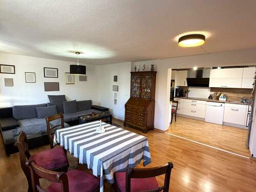 Wohnen und Essen - 3 Zimmer Einfamilienhaus in Berlin