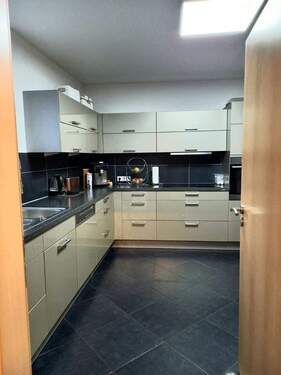 großer offener Wohn-Essbereich mit offener Küche - 4 Zimmer Einfamilienhaus in Rodalben