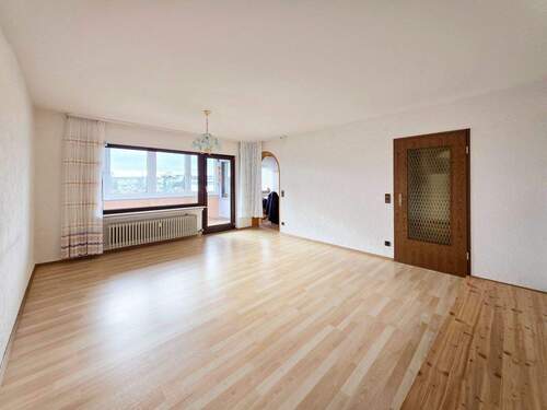 Wohnzimmer - 2 Zimmer Etagenwohnung in Pfalzgrafenweiler