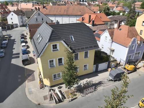 Hausansicht - 7 Zimmer Einfamilienhaus zum Kaufen in Forchheim
