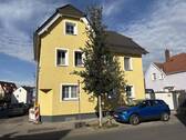 Hausansicht - Einfamilienhaus mit 159,00 m&sup2; in Forchheim zum Kaufen