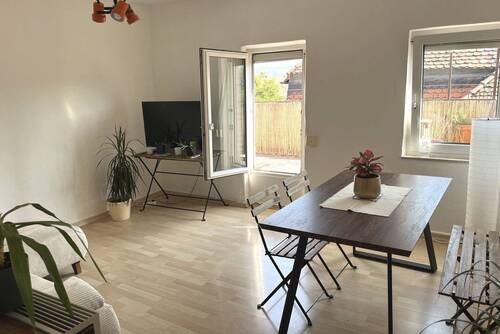 Wohn- und Essbereich - 3 Zimmer Etagenwohnung zum Kaufen in Stuttgart