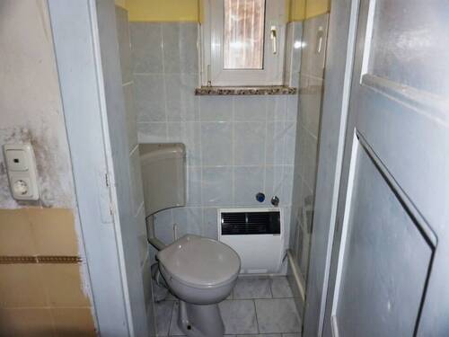 WC - 