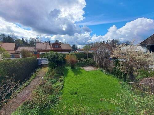 Aussicht in den Garten - 5 Zimmer Einfamilienhaus zur Miete in Feldafing