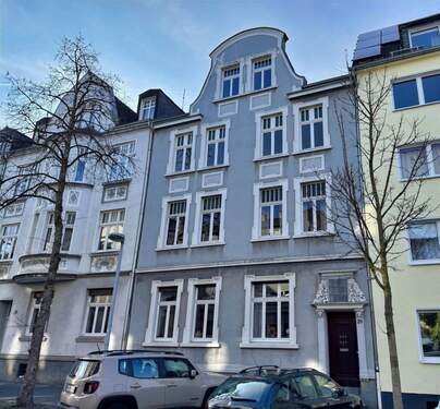 Strassenansicht - 3 Zimmer Etagenwohnung zur Miete in Mülheim