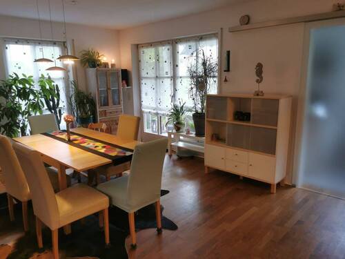 Essbereich mit Zugang zur Terrasse - Etagenwohnung mit 103,00 m&sup2; in Piding zur Miete