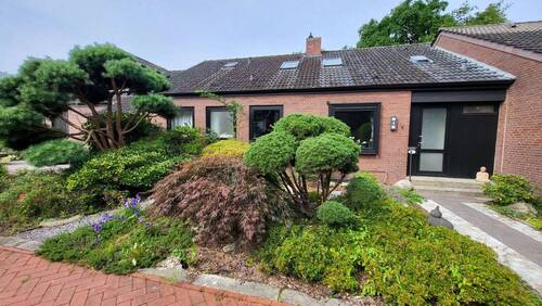 Vorderansicht.jpg - Familienfreundliches Reihenmittelhaus in Bremen-Oberneuland