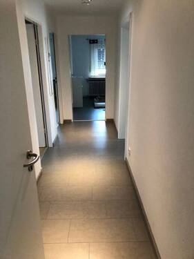 Bild 12 - 5-Zimmer-Mietwohnung - 850,00&nbsp;EUR Kaltmiete, ca.&nbsp; 118,00&nbsp;m&sup2;&nbsp;Wohnfl&auml;che