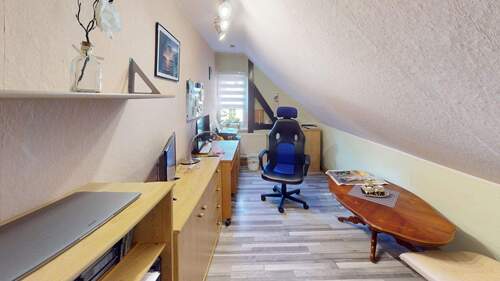 Arbeitszimmer im Obergeschoss - 