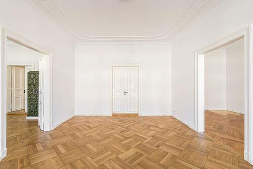 Wohnzimmer - '4 Zimmer auf 146?m² - stilvoll wohnen mit zwei Balkonen'