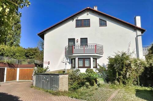 Hausansicht - 5 Zimmer Reihenendhaus zum Kaufen in Stuttgart