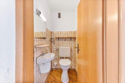 WC - 