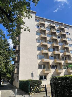 Gebäudeansicht I - 1 Zimmer Etagenwohnung zum Kaufen in Berlin