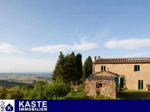 Titel - Bauernhof mit restauriertem Landhaus und Campingplatz in der Toskana