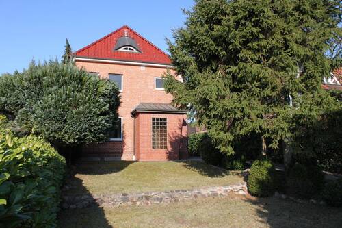 Außenansicht - 4 Zimmer Einfamilienhaus zur Miete in Geesthacht