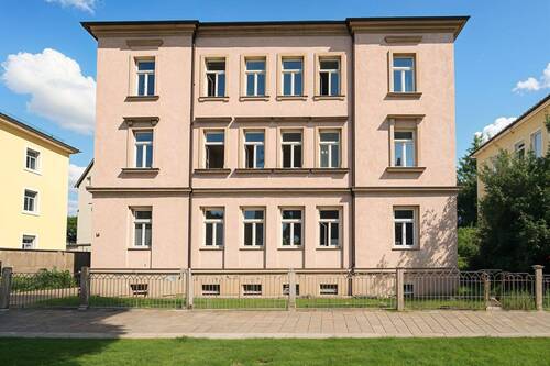 Titelbild - +++ Schöner Altbau! - 2-Zimmer-Wohnung mit Option zur 3-Raum-Wohnung +++