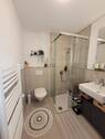 Badezimmer mit Dusche - 