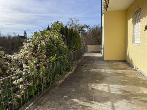 Bild 3 - 6 Zimmer Einfamilienhaus in Ippesheim