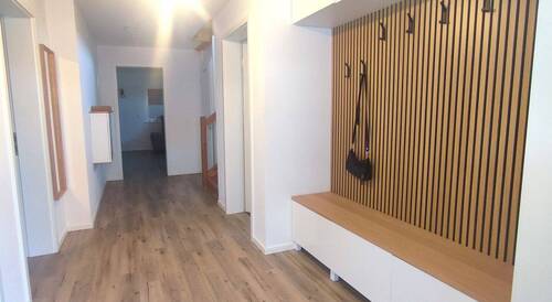 Eingangsbereich - Einfamilienhaus mit 177,00 m&sup2; in Oberreichenbach zur Miete