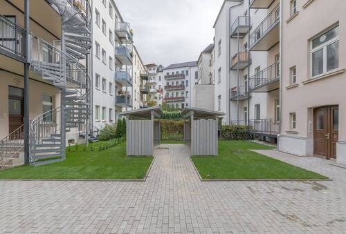 Hinterhof - 