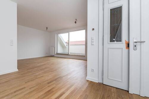 Eingangsbereich - Frisch sanierte 2-Zimmer-Dachgeschosswohnung zum Wohlfühlen