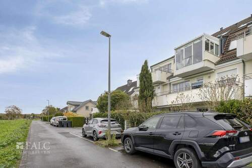 Straße - 4 Zimmer Etagenwohnung in Köln