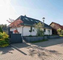 Exklusives Einfamilienhaus in Kloster Lehnin: Modernes Wohnen im ländlichen Paradies