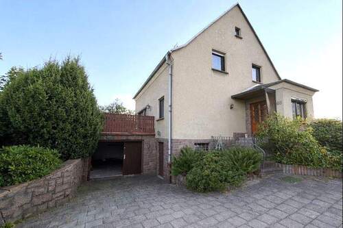 Bild 1 - Familienfreundliches Einfamilienhaus mit Garten, Garage und Terrasse