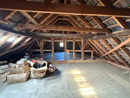 Ausbaufähiger Dachboden - 