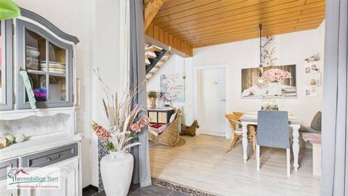 Diele EG - 7 Zimmer Mehrfamilienhaus, Wohnhaus zum Kaufen in Merzig