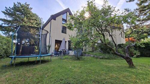 Sicht vom Garten - Großzügiges Reihenendhaus mit schönem Südwestgarten in Berlin-Lankwitz