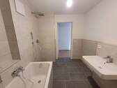 Wanne und Dusche - 