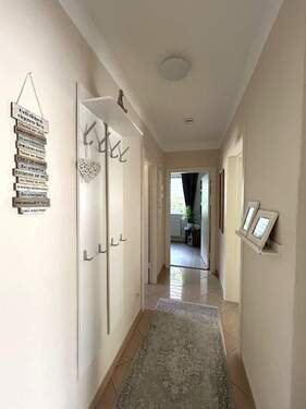 Flur - 3 Zimmer Etagenwohnung zum Kaufen in Büchen