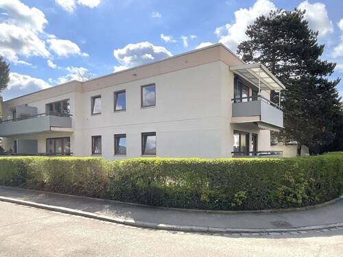 Hausansicht - 4 Zi. Wohnung - einziehen und wohlfühlen