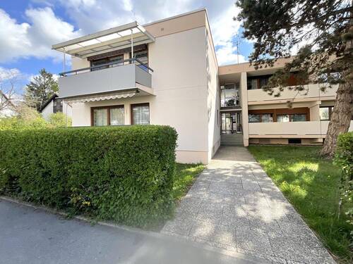 Hauszugang - 4 Zimmer Etagenwohnung zum Kaufen in München