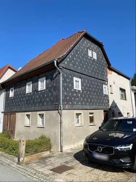 Südostansicht - Historisch und auch nicht! - 89.000,00 EUR Kaufpreis, ca.  110,00 m² Wohnfläche