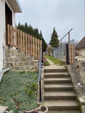 Treppe zum Grundstück - 