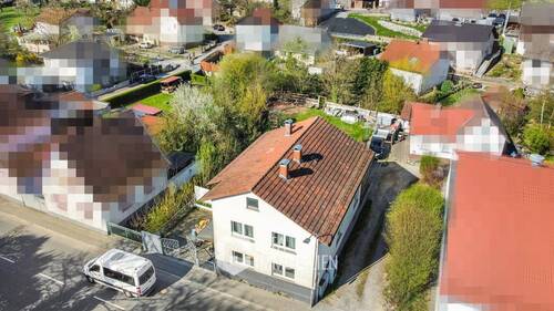Hausansicht - Modernisiertes Einfamilienhaus, ehemals Zweifamilienhaus, in Fürth im Odenwald