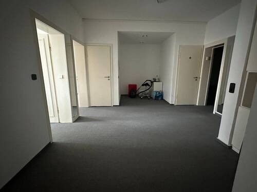 Blick in die Büroetage - 5 Zimmer Büro zur Miete in Düren