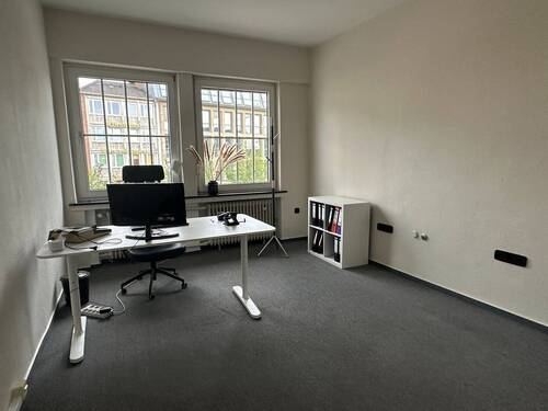 exempl. Büro - 5 Zimmer Büro in Düren