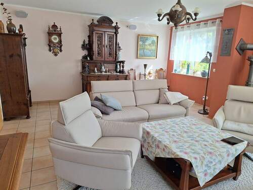 Haus links - Wohnen EG - 