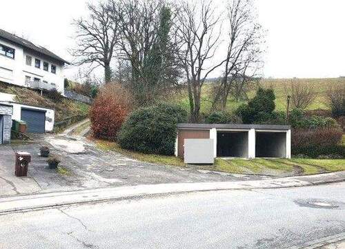 97_0.jpg - Drei, A 4-nahe, vermietete Garagen mit Grundstück in Gummersbach-Flaberg auf Auktion der Galundo GmbH zu verkaufen