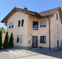 Zwei Doppelhaushälften in Weikersheim mit je 6 Zimmer und Garage