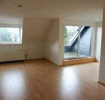 Witten-Annen: Helle, moderne 3,5 Zimmer-Wohnung im DG mit Dachbalkon und 80m²